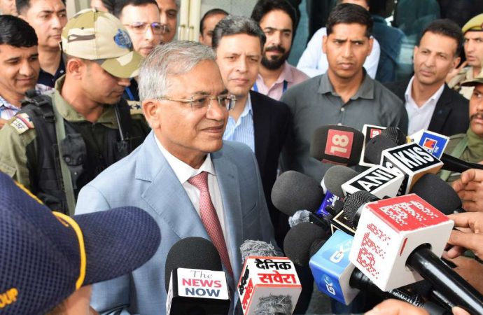 CEC begins 3-day Kashmir visit