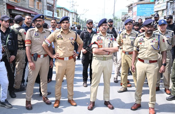 DGP reviews Ashura security as Srinagar processions conclude peacefully