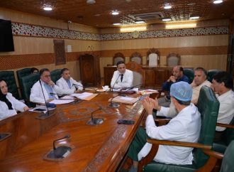 Director SKIMS reviews medical preparedness for Amarnath Yatra