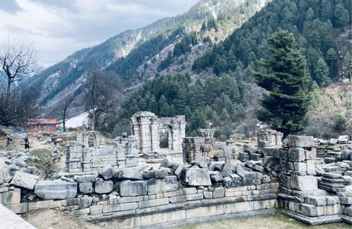LG orders reopening of Naranag tourist destination after 14-month closure