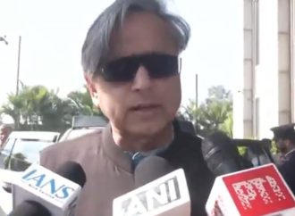 Shashi Tharoor visits former clinic of Union Minister Jitendra Singh during Jammu tour