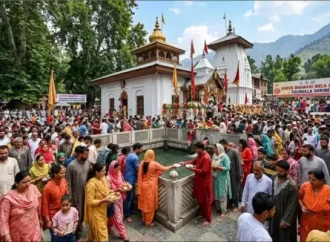 Thousands attend Kheer Bhawani festival amid communal harmony