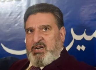 Altaf Bukhari accuses Govt of stalling development behind statehood push