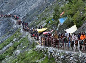 Amarnath Yatra suspended amid heavy rain