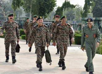 Army chief reviews LoC security during Kashmir visit