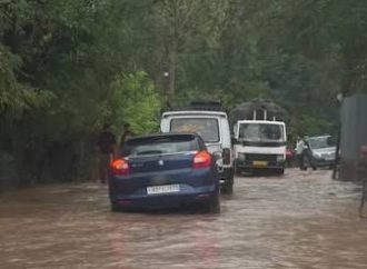 Flash floods inundate Tangmarg, disrupt highway