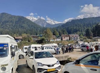 Gulmarg’s odd-even traffic plan sparks concern among tourism stakeholders