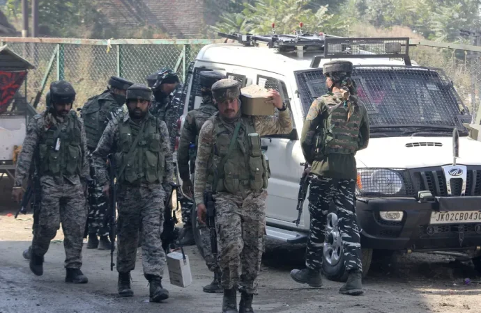 Gunshots heard in south Kashmir, search intensified