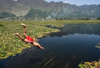 Heatwave grips Kashmir