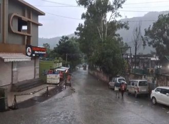 Heavy rain disrupts life in Rajouri, Reasi, Akhnoor