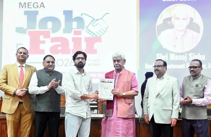 LG Sinha urges youth to build India’s future