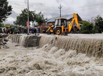Mother-son duo dies in floods in Bandipora