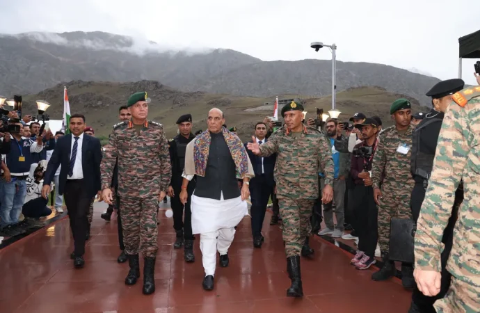 Rain forces Rajnath Singh to take road to Drass