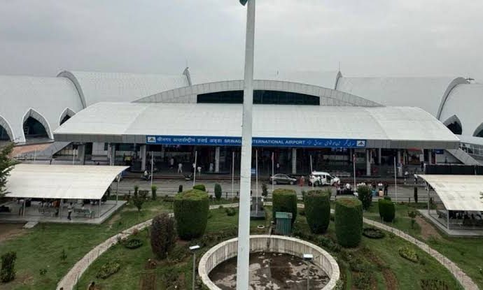 Srinagar airport drops plan for twice-weekly flight shutdown after Govt intervention