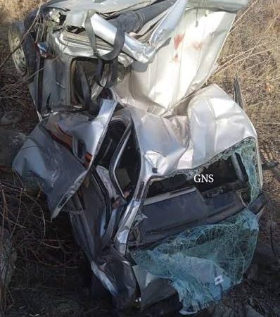 8 hurt as vehicle overturns