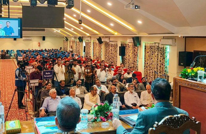 LG Sinha urges climate action