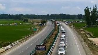 Srinagar-Jammu highway open for Amarnath convoy