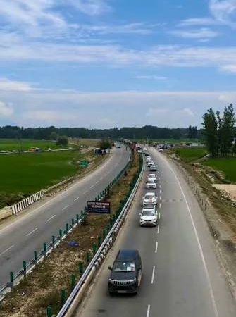 Srinagar-Jammu highway open for Amarnath convoy